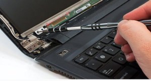 Mantenimiento general de Laptop  cambio de Pasta termica limpieza en general 